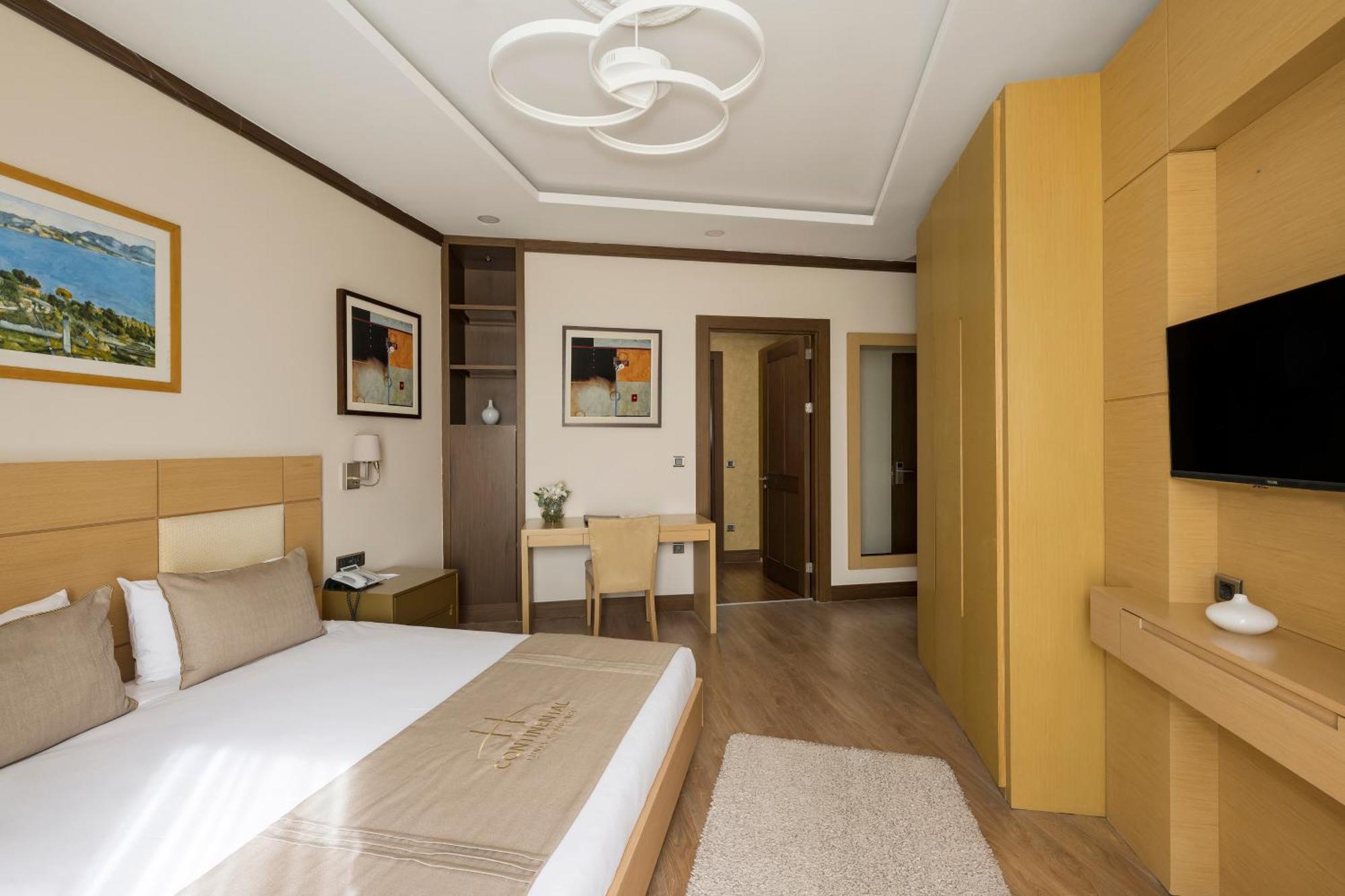 Отель Continental Pera 4*