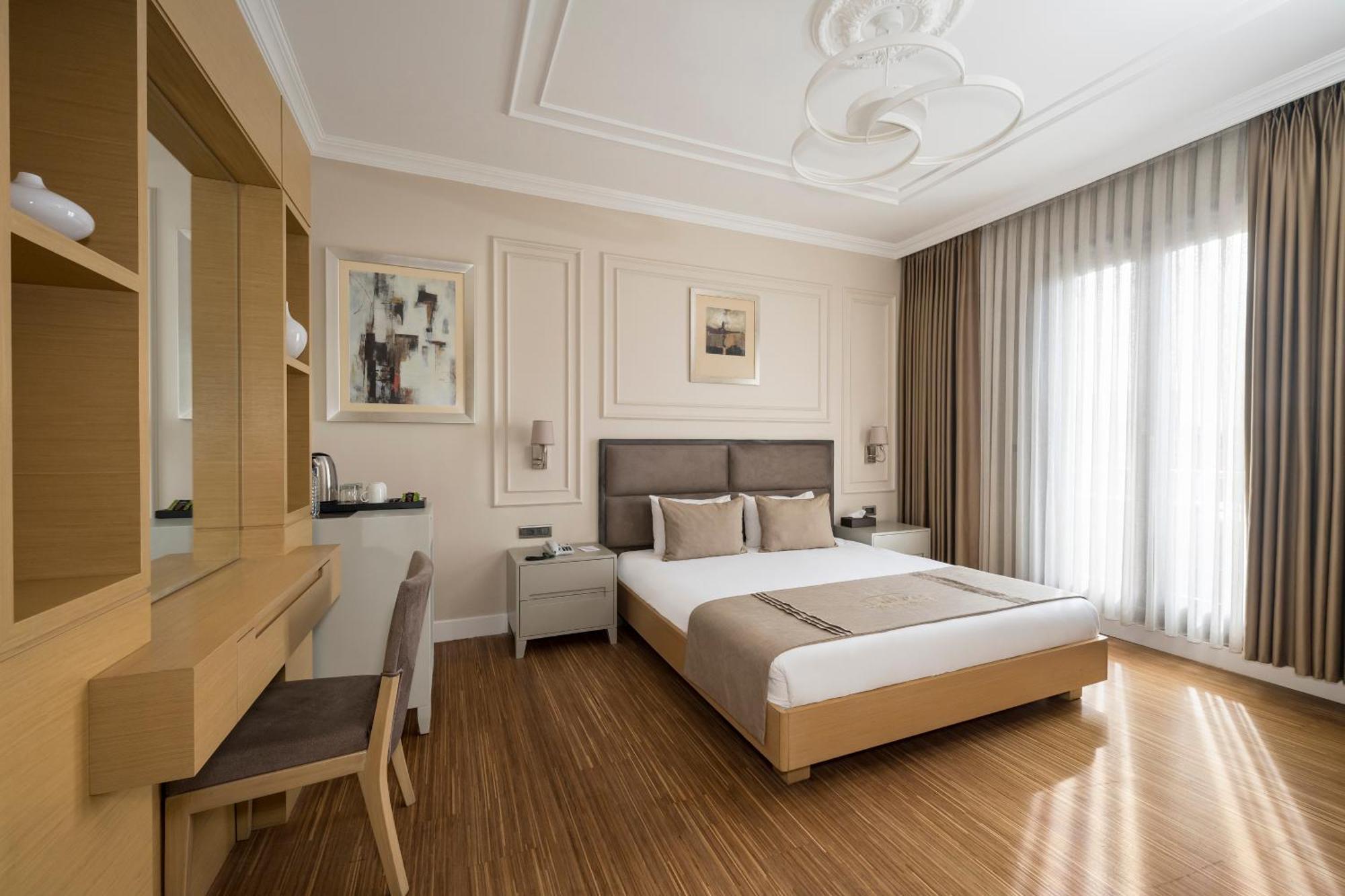 Continental Pera Отель 4*